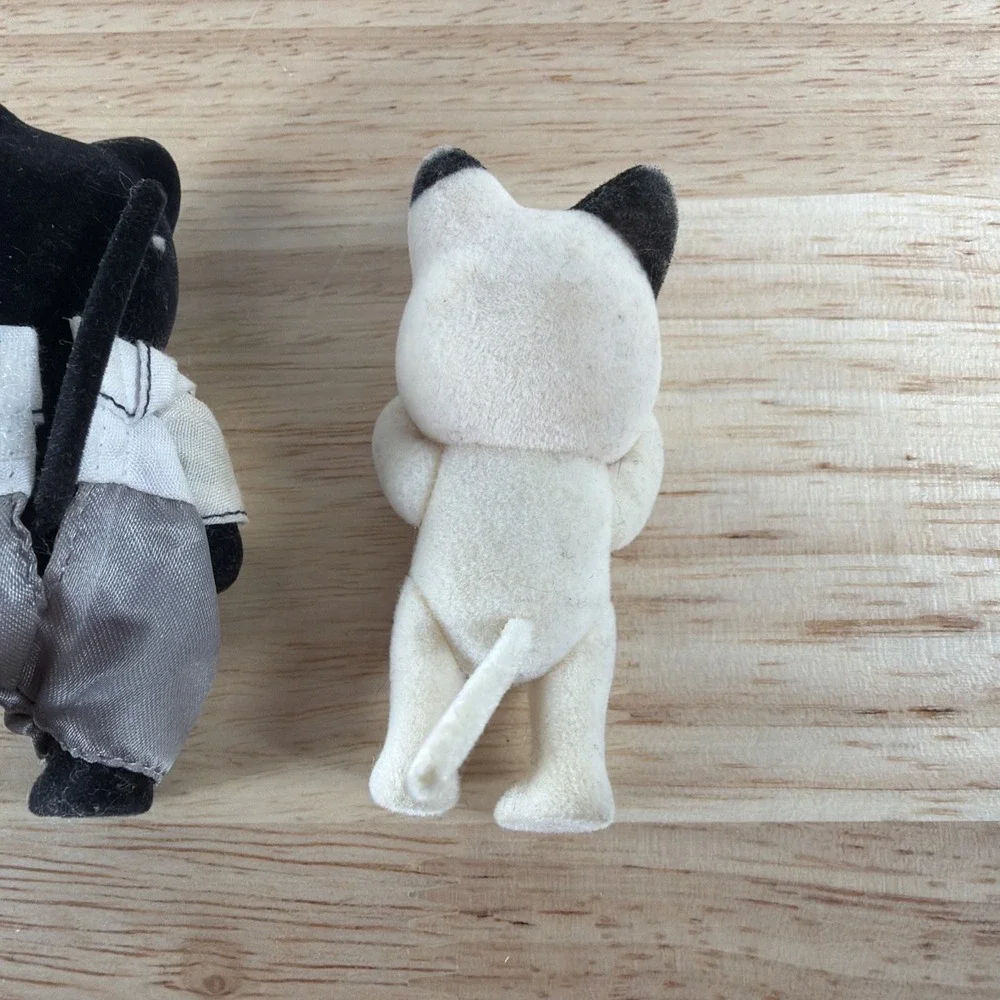 Calico Critters Sylvanian Family Go Lightly Silk Cat Child Epoch Lot Of 2